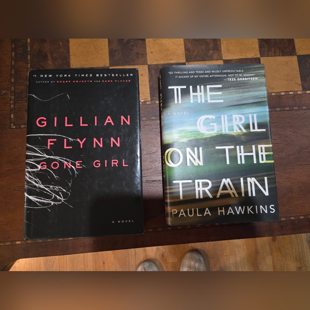 Gone Girl and The Girl on the Train Book Set